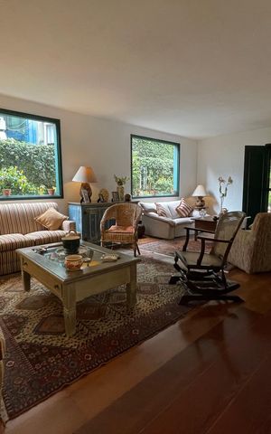 Casa à venda com 432m², 4 quartos e 4 vagas Casa à venda com 432m², 4 quartos e 4 vagasSala