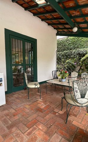 Casa à venda com 432m², 4 quartos e 4 vagas Casa à venda com 432m², 4 quartos e 4 vagasVaranda