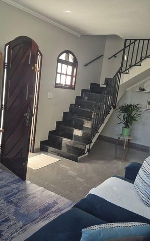 Casa à venda com 159m², 3 quartos e 4 vagasSala