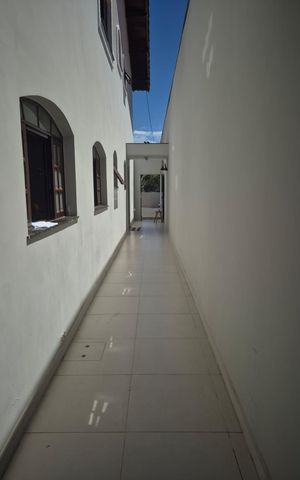 Casa à venda com 159m², 3 quartos e 4 vagasÁrea externa