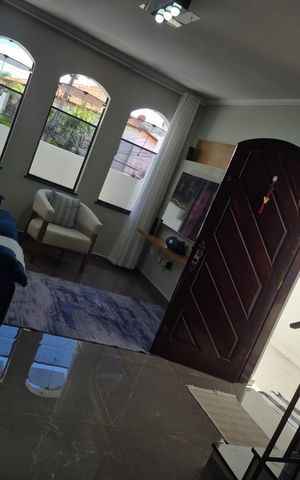 Casa à venda com 159m², 3 quartos e 4 vagasSala