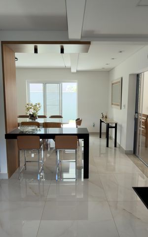 Casa de condomínio para alugar com 453m², 4 quartos e 3 vagas