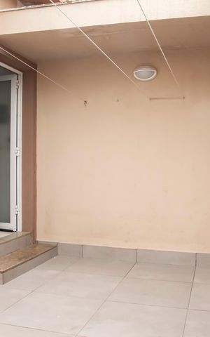 Casa à venda com 180m², 3 quartos e 4 vagasÁrea de Serviço