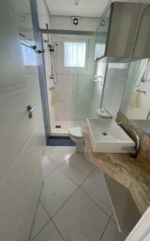 Casa à venda com 268m², 5 quartos e 5 vagas Casa à venda com 268m², 5 quartos e 5 vagasBanheiro