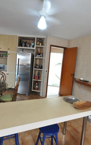 Casa à venda com 353m², 3 quartos e 3 vagasCozinha