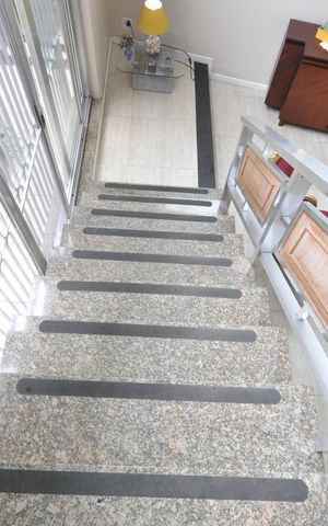 Casa à venda com 353m², 3 quartos e 3 vagasEscada