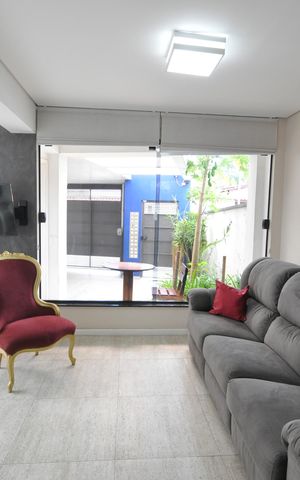 Casa à venda com 353m², 3 quartos e 3 vagasSala