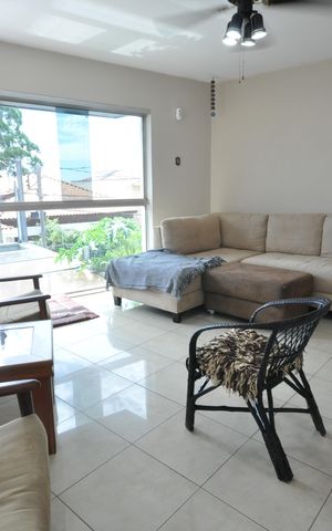 Casa à venda com 353m², 3 quartos e 3 vagasSala de TV