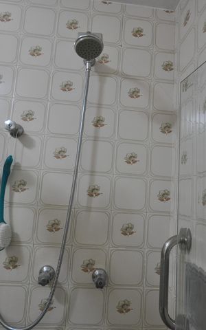 Casa à venda com 353m², 3 quartos e 3 vagasBanheiro da Suíte 2