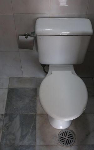 Casa à venda com 158m², 4 quartos e 1 vagaBanheiro 1