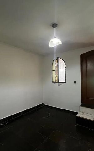 Casa à venda com 100m², 2 quartos e 1 vaga