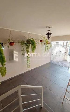 Casa à venda com 150m², 3 quartos e 4 vagas