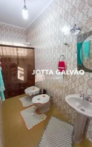 Casa à venda com 150m², 3 quartos e 4 vagas