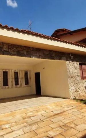 Casa à venda com 346m², 3 quartos e 5 vagas