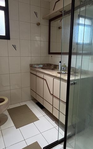 Apartamento à venda com 310m², 3 quartos e 3 vagas Apartamento à venda com 310m², 3 quartos e 3 vagasBanheiro