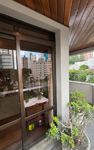 Apartamento à venda com 310m², 3 quartos e 3 vagas Apartamento à venda com 310m², 3 quartos e 3 vagasSala - Sala de Estar Varanda