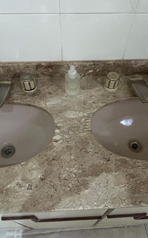 Apartamento à venda com 310m², 3 quartos e 3 vagas Apartamento à venda com 310m², 3 quartos e 3 vagasBanheiro da Suíte