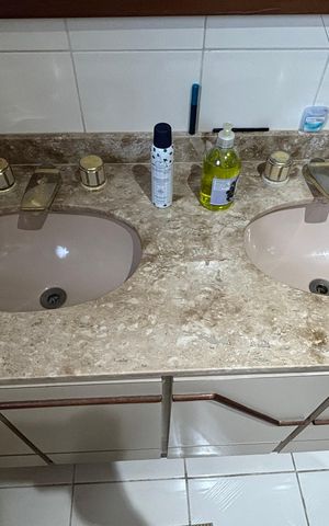 Apartamento à venda com 310m², 3 quartos e 3 vagas Apartamento à venda com 310m², 3 quartos e 3 vagasBanheiro