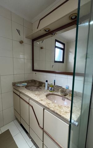 Apartamento à venda com 310m², 3 quartos e 3 vagas Apartamento à venda com 310m², 3 quartos e 3 vagasBanheiro