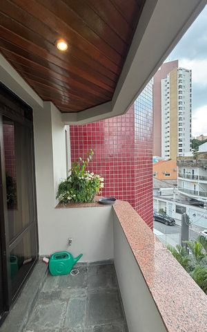 Apartamento à venda com 310m², 3 quartos e 3 vagas Apartamento à venda com 310m², 3 quartos e 3 vagasSala - Sala de Estar Varanda