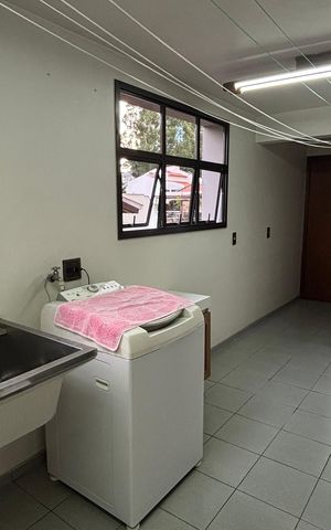 Apartamento à venda com 310m², 3 quartos e 3 vagas Apartamento à venda com 310m², 3 quartos e 3 vagasÁrea de Serviço