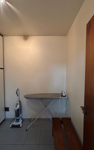Apartamento à venda com 310m², 3 quartos e 3 vagas Apartamento à venda com 310m², 3 quartos e 3 vagasÁrea de Serviço - Quarto de Apoio