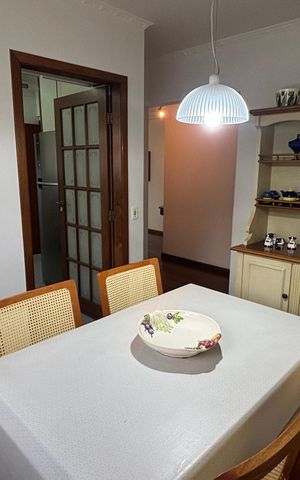 Apartamento à venda com 310m², 3 quartos e 3 vagas Apartamento à venda com 310m², 3 quartos e 3 vagasSala de Jantar