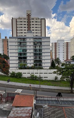 Apartamento à venda com 310m², 3 quartos e 3 vagas Apartamento à venda com 310m², 3 quartos e 3 vagasQuarto 1 Vista