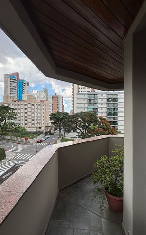 Apartamento à venda com 310m², 3 quartos e 3 vagas Apartamento à venda com 310m², 3 quartos e 3 vagasSala - Sala de Estar Varanda