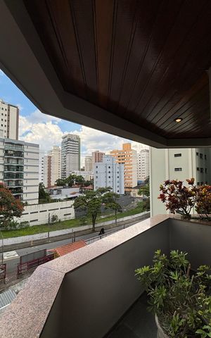 Apartamento à venda com 310m², 3 quartos e 3 vagas Apartamento à venda com 310m², 3 quartos e 3 vagasSala - Sala de Estar Varanda