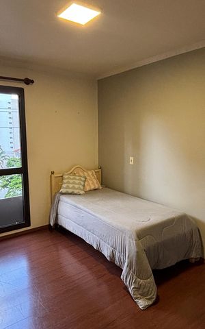 Apartamento à venda com 310m², 3 quartos e 3 vagas Apartamento à venda com 310m², 3 quartos e 3 vagasQuarto 1