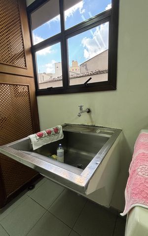 Apartamento à venda com 310m², 3 quartos e 3 vagas Apartamento à venda com 310m², 3 quartos e 3 vagasÁrea de Serviço