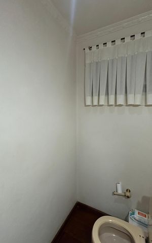 Apartamento à venda com 310m², 3 quartos e 3 vagas Apartamento à venda com 310m², 3 quartos e 3 vagasLavabo