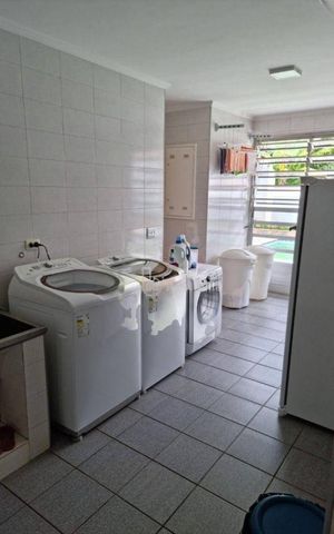 Casa à venda com 1020m², 5 quartos e sem vaga