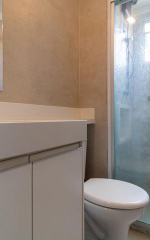 Apartamento à venda com 55m², 2 quartos e 1 vaga Apartamento à venda com 55m², 2 quartos e 1 vagaBanheiro