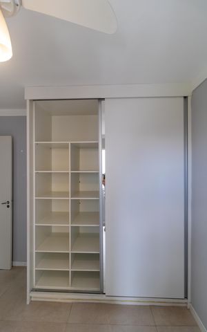 Apartamento à venda com 55m², 2 quartos e 1 vaga Apartamento à venda com 55m², 2 quartos e 1 vagaQuarto 02 - Armário
