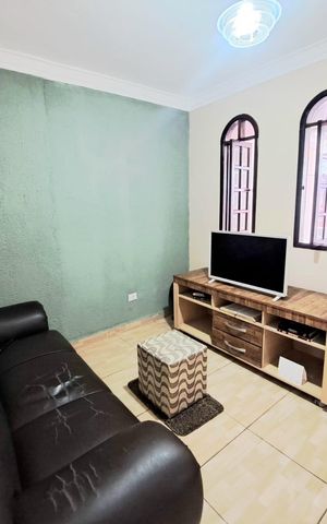 Casa à venda com 110m², 4 quartos e 1 vaga Casa à venda com 110m², 4 quartos e 1 vagaSala - Casa 2