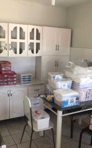 Casa à venda com 160m², 3 quartos e 2 vagas