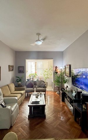 Apartamento à venda com 144m², 3 quartos e sem vaga Apartamento à venda com 144m², 3 quartos e sem vagaSala