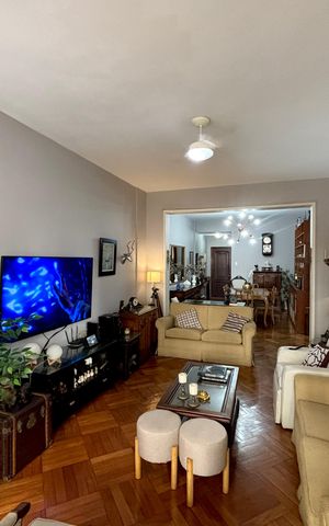 Apartamento à venda com 144m², 3 quartos e sem vaga Apartamento à venda com 144m², 3 quartos e sem vagaSala
