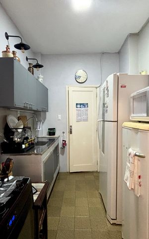 Apartamento à venda com 144m², 3 quartos e sem vaga Apartamento à venda com 144m², 3 quartos e sem vagaCozinha
