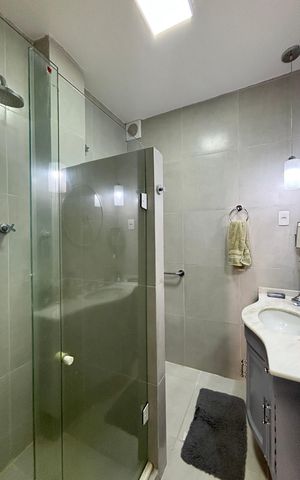 Apartamento à venda com 144m², 3 quartos e sem vaga Apartamento à venda com 144m², 3 quartos e sem vagaBanheiro social