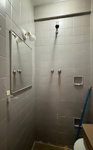 Apartamento à venda com 144m², 3 quartos e sem vaga Apartamento à venda com 144m², 3 quartos e sem vagaÁrea de serviço - banheiro