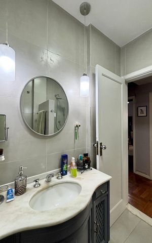 Apartamento à venda com 144m², 3 quartos e sem vaga Apartamento à venda com 144m², 3 quartos e sem vagaBanheiro social