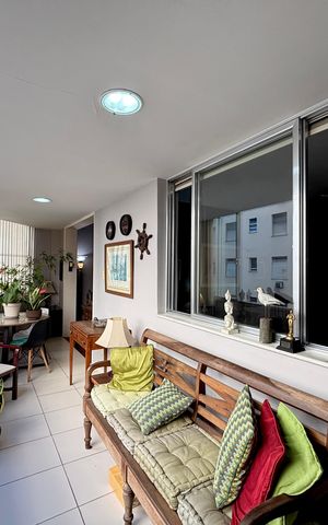 Apartamento à venda com 144m², 3 quartos e sem vaga Apartamento à venda com 144m², 3 quartos e sem vagaVaranda da sala