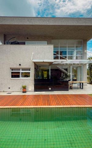 Casa à venda com 420m², 4 quartos e 4 vagas