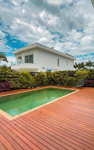 Casa à venda com 420m², 4 quartos e 4 vagas