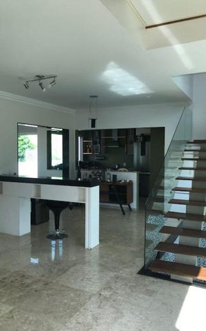 Casa à venda com 380m², 3 quartos e 5 vagas