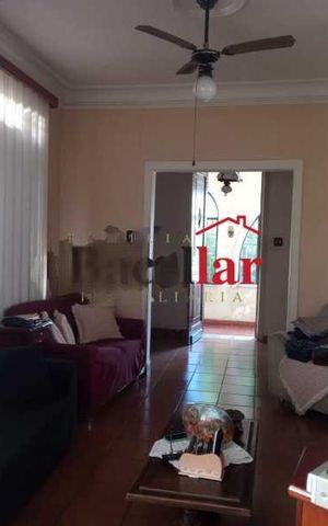 Casa à venda com 250m², 4 quartos e 1 vaga