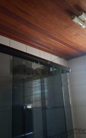 Casa à venda com 250m², 4 quartos e 1 vaga